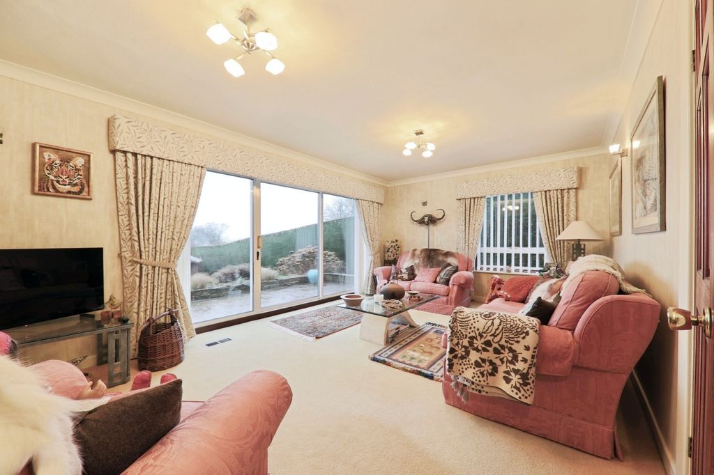 Additional image 2 of 5 bed detached house for saleCroft Park, North Ferriby HU14