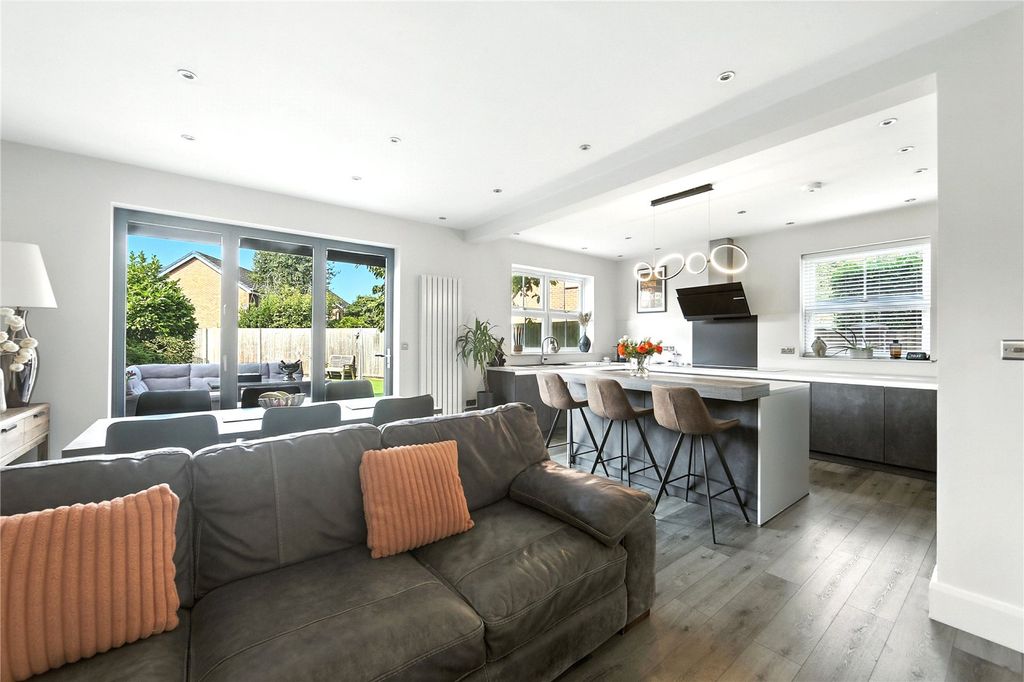 Additional image 5 of 5 bed semi-detached house for saleLondon Road, Stapeley, Nantwich, Cheshire CW5