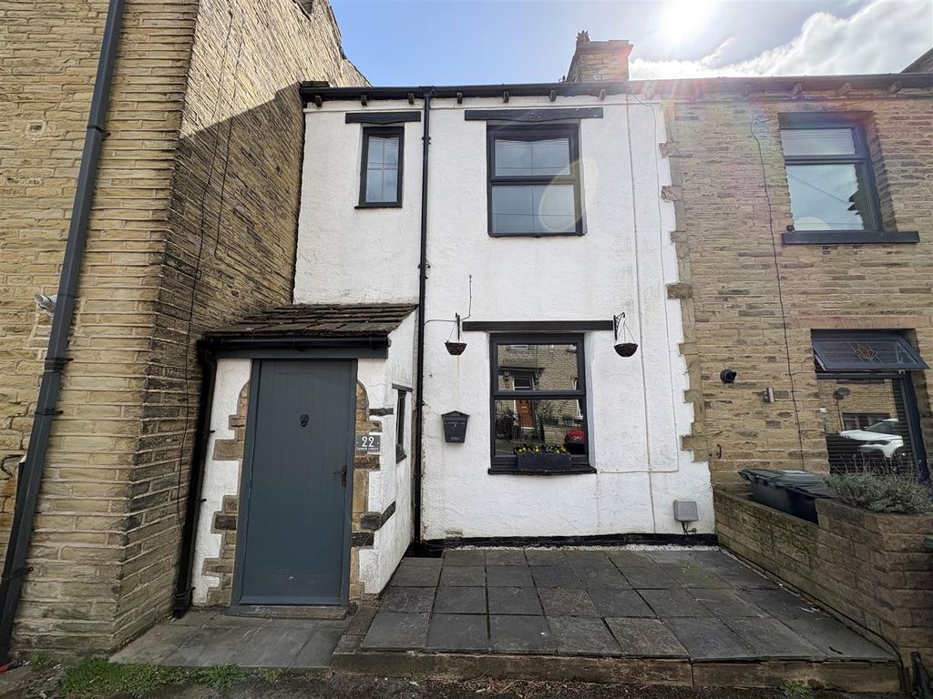 3 bed terraced house for saleTanner Street, Hightown, Liversedge WF15