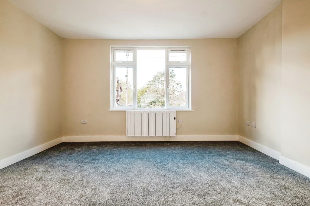 Additional image 9 of 2 bed flat for saleLondon Road, Watersfield, West Sussex RH20