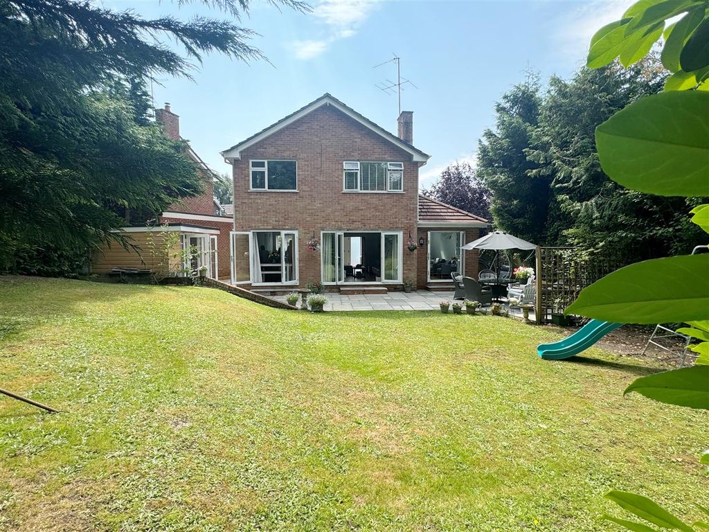 Additional image 19 of 4 bed detached house for saleBledlow Close, Newbury RG14
