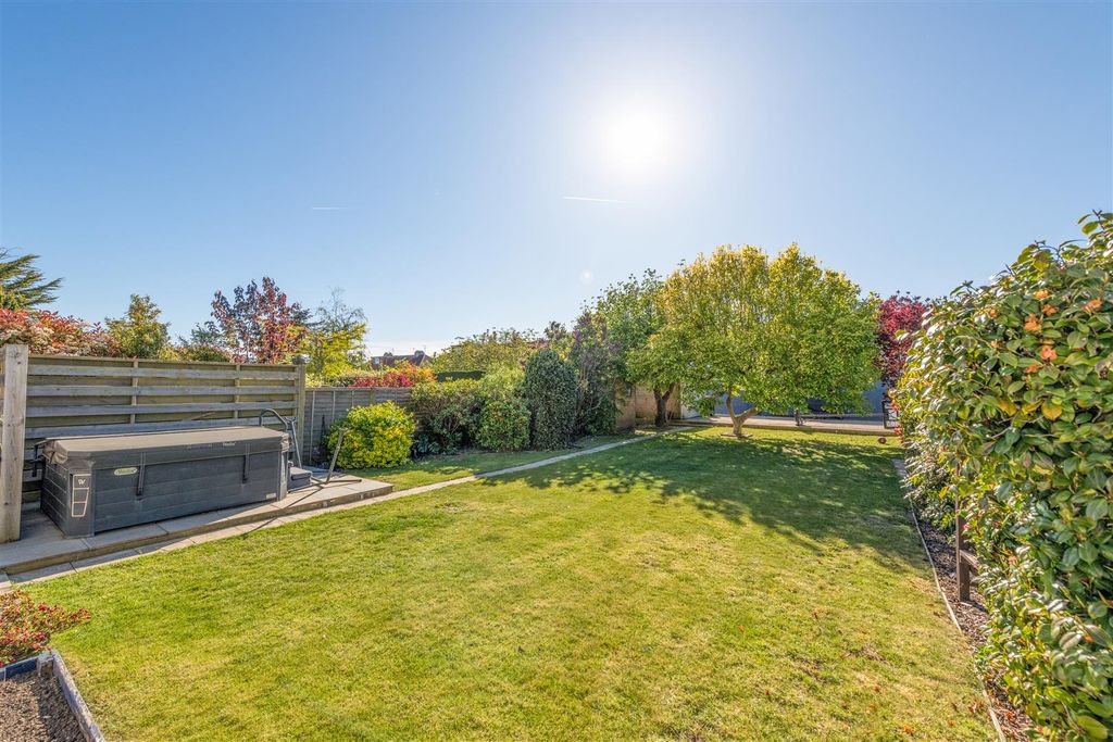Additional image 9 of 5 bed detached house for saleGrinstead Lane, Lancing BN15