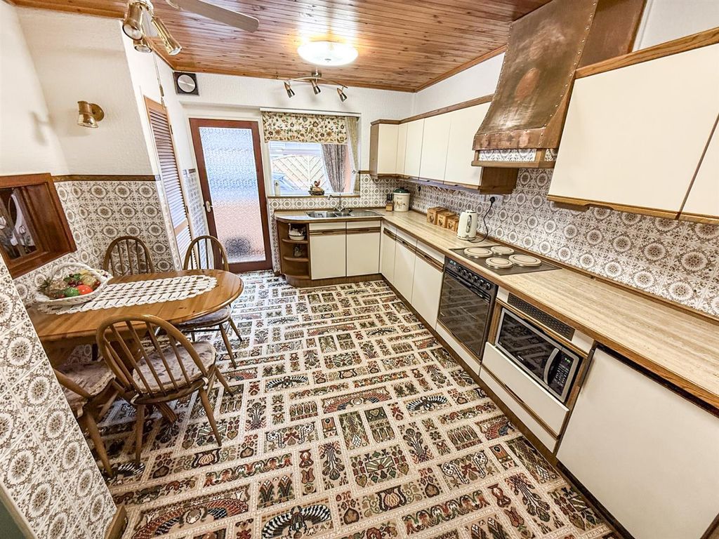 Additional image 2 of 3 bed detached bungalow for saleMaes Madog, Pontfadog, Llangollen LL20