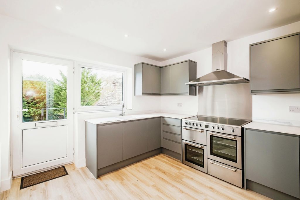 Additional image 2 of 2 bed flat for saleLondon Road, Watersfield, West Sussex RH20