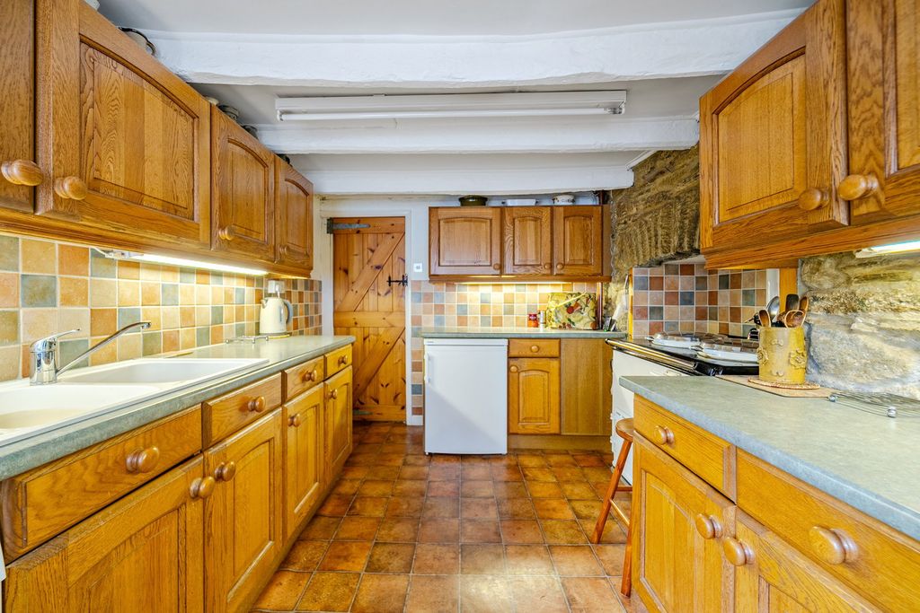 7 bed detached house for salePolyphant, Launceston PL15 photo 3