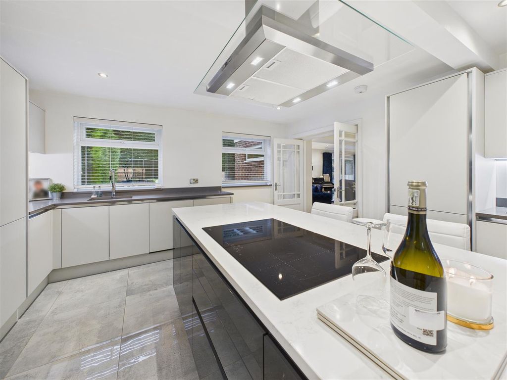 Additional image 12 of 4 bed detached house for saleAston Hall Drive, North Ferriby HU14