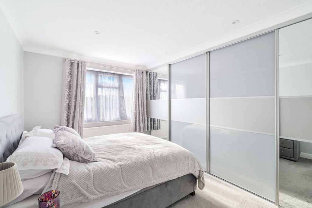 Additional image 17 of 5 bed semi-detached house for saleMaycross Avenue, Morden SM4