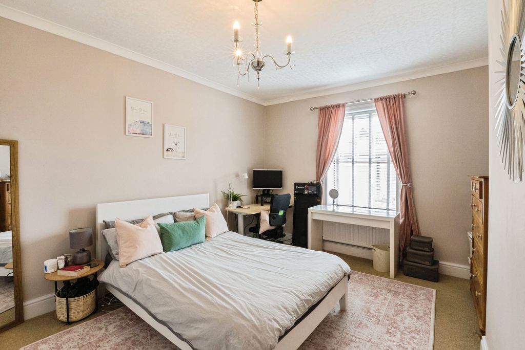 Additional image 9 of 4 bed semi-detached house for saleWorsley Road, Lytham St. Annes FY8