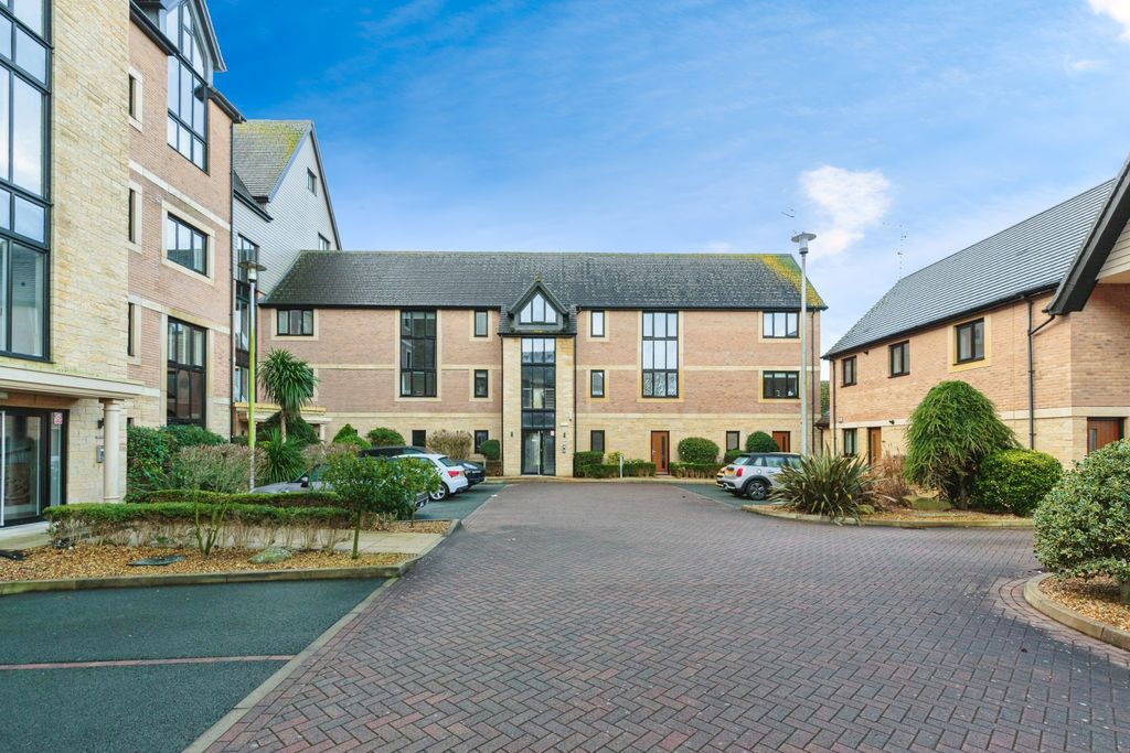 2 bed flat for saleVictory Boulevard, Lytham St. Annes FY8