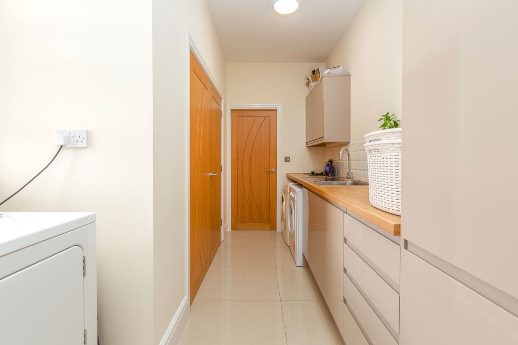 Additional image 9 of 5 bed detached house for saleTudor Avenue, Lea PR4