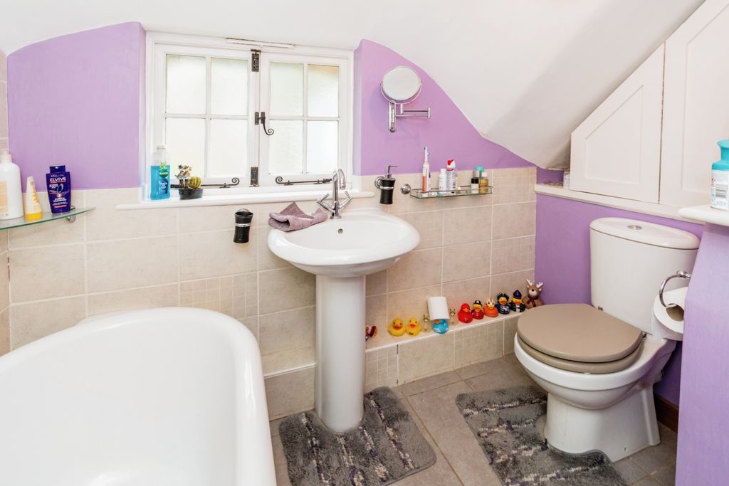 Additional image 12 of 3 bed detached house for saleSilver Street, Lyndhurst, Hampshire SO43