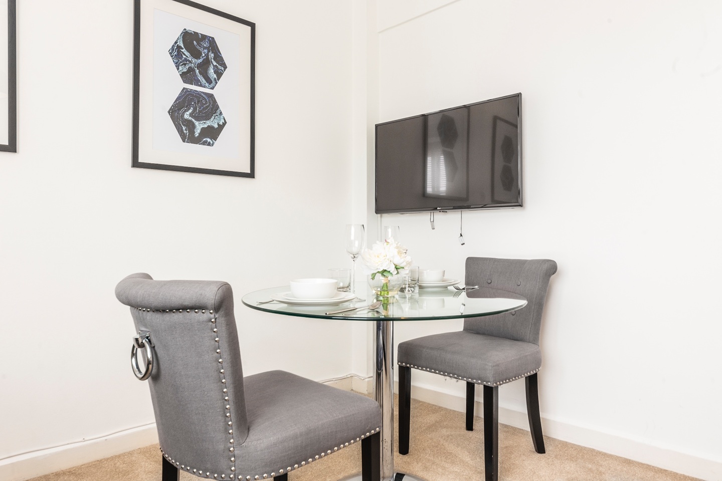 Studio Flat, Hill Street, W1J, N1 7GU photo 5