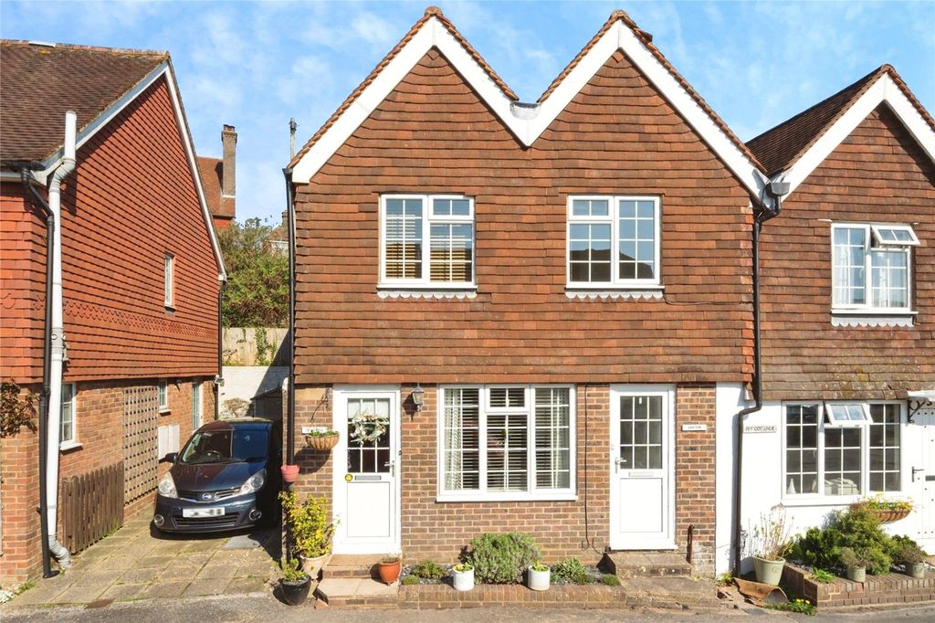 2 bed maisonette for saleSouth Street, Mayfield, East Sussex TN20