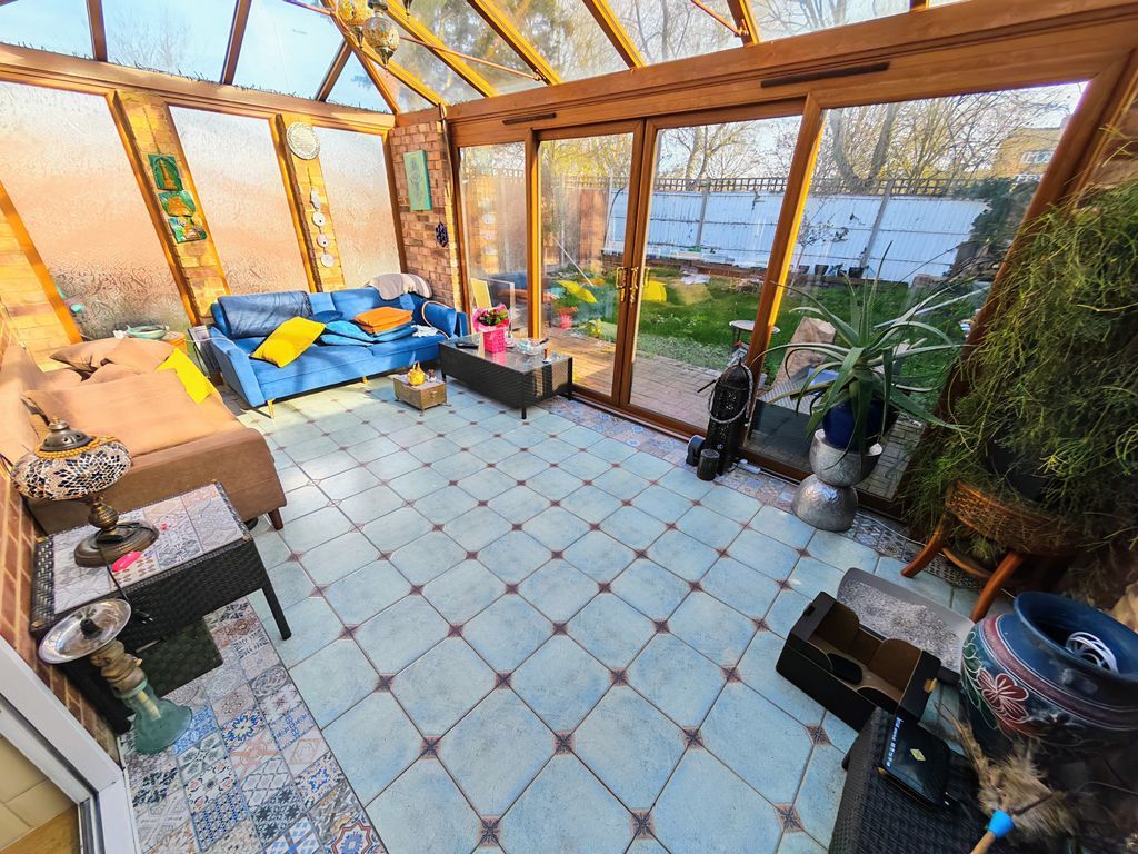Additional image 6 of 4 bed semi-detached house for saleOld Ruislip Road, Northolt UB5