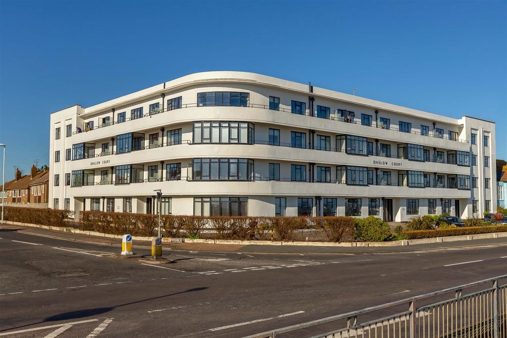 3 bed flat for saleBrighton Road, Worthing BN11