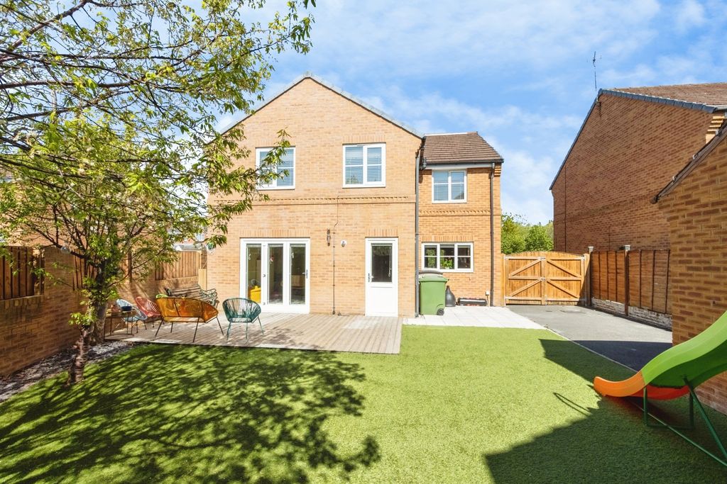 Additional image 19 of 5 bed detached house for saleGleneagles Drive, West Yorkshire WF6