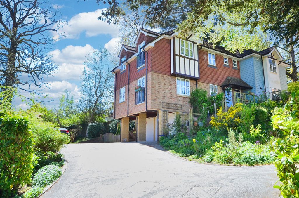 1 bed flat for saleHermitage Road, East Grinstead, West Sussex RH19