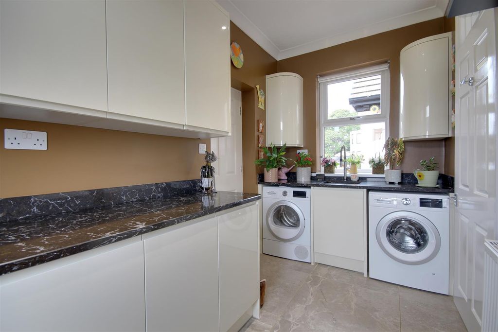 Additional image 10 of 3 bed detached bungalow for saleHumber Road, North Ferriby HU14