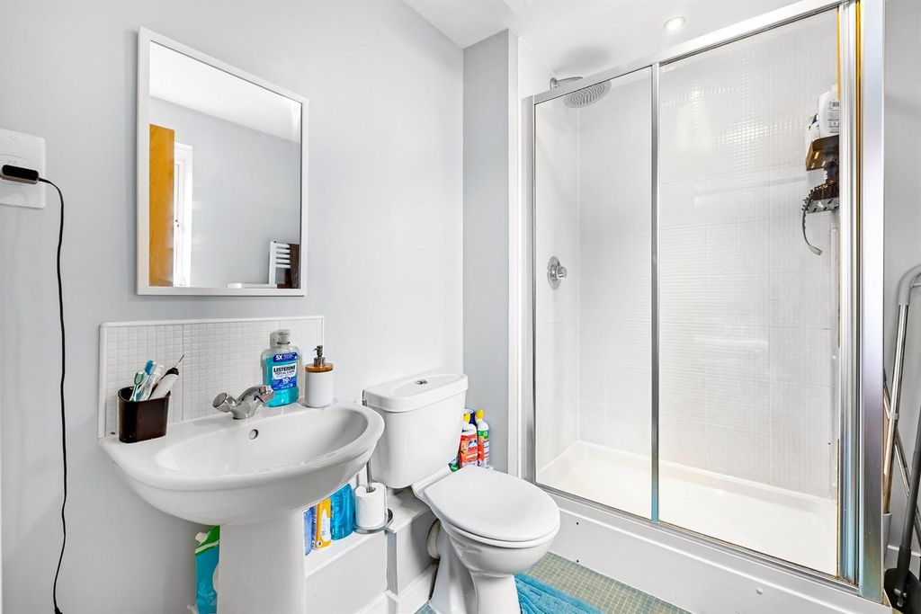 Additional image 4 of 2 bed flat for saleSpiro Close, Pulborough RH20