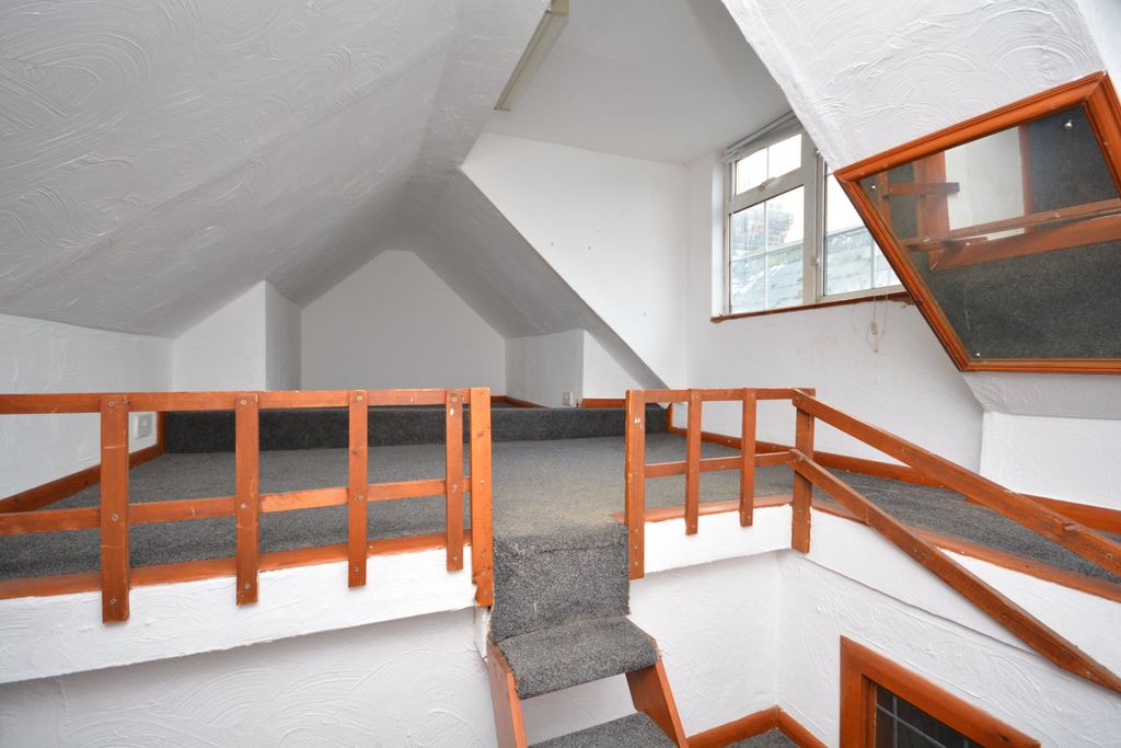 Additional image 18 of 6 bed terraced house for saleSweyn Road, Margate, Kent CT9