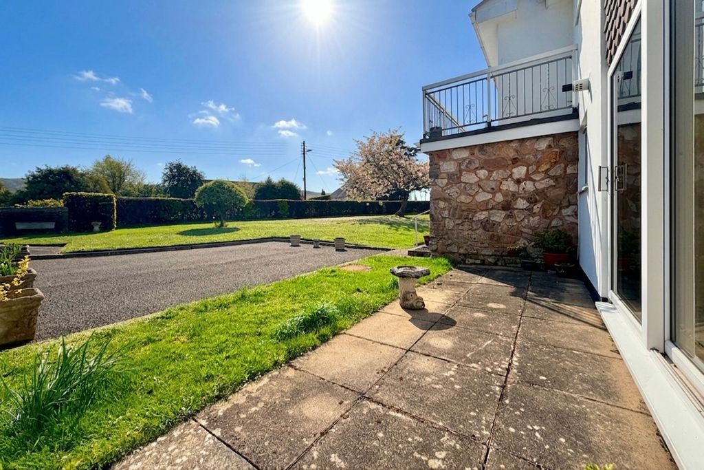 2 bed flat for saleOrchardside, Sidford Road, Sidmouth EX10 photo 2