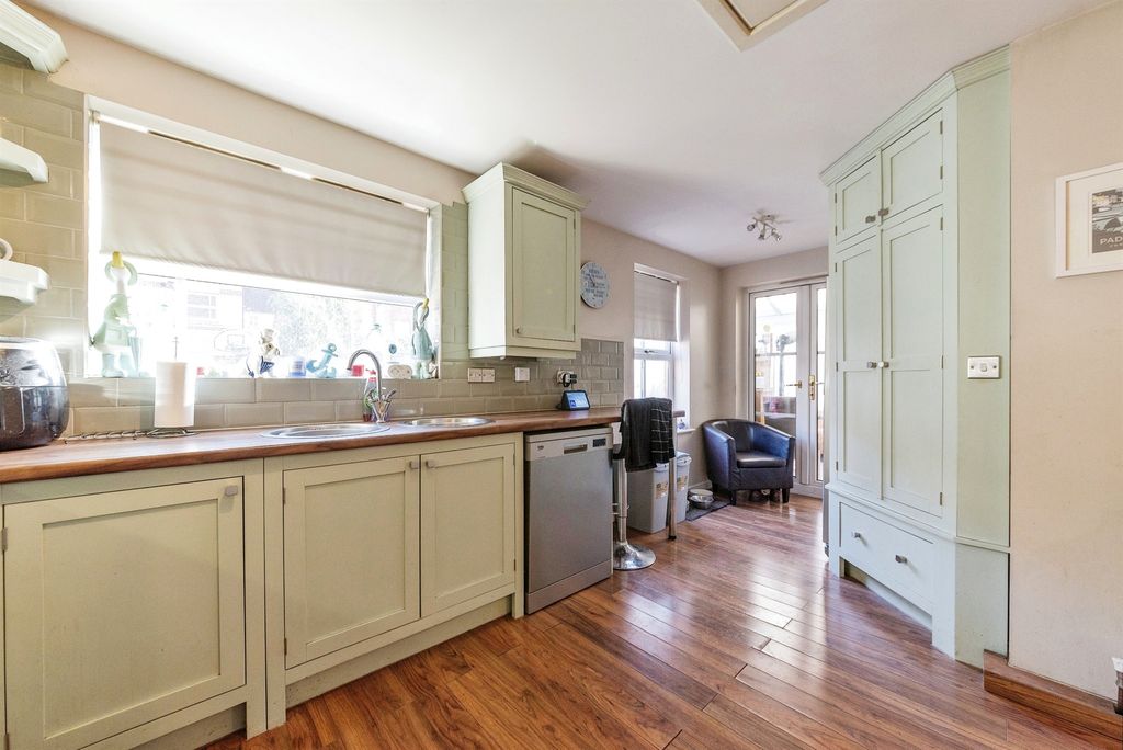 Additional image 10 of 5 bed detached house for saleHercules Drive, Newark NG24