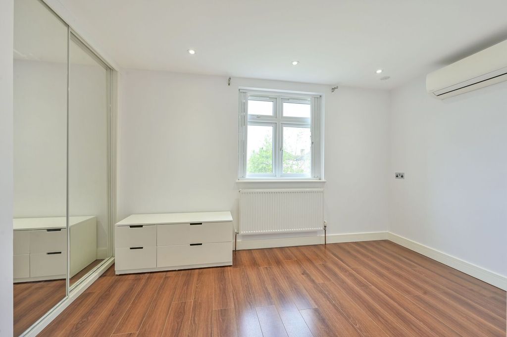 Additional image 16 of 5 bed semi-detached house for saleThurleston Avenue, Morden SM4