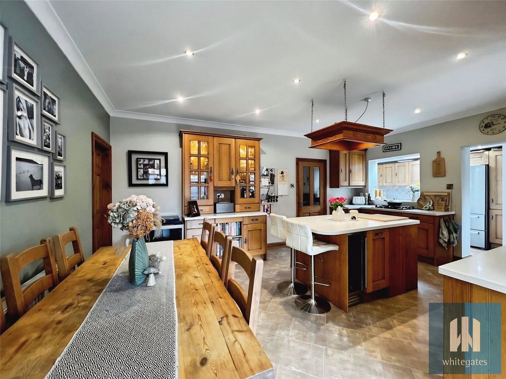 4 bed detached house for saleGrove Street, Mirfield WF14