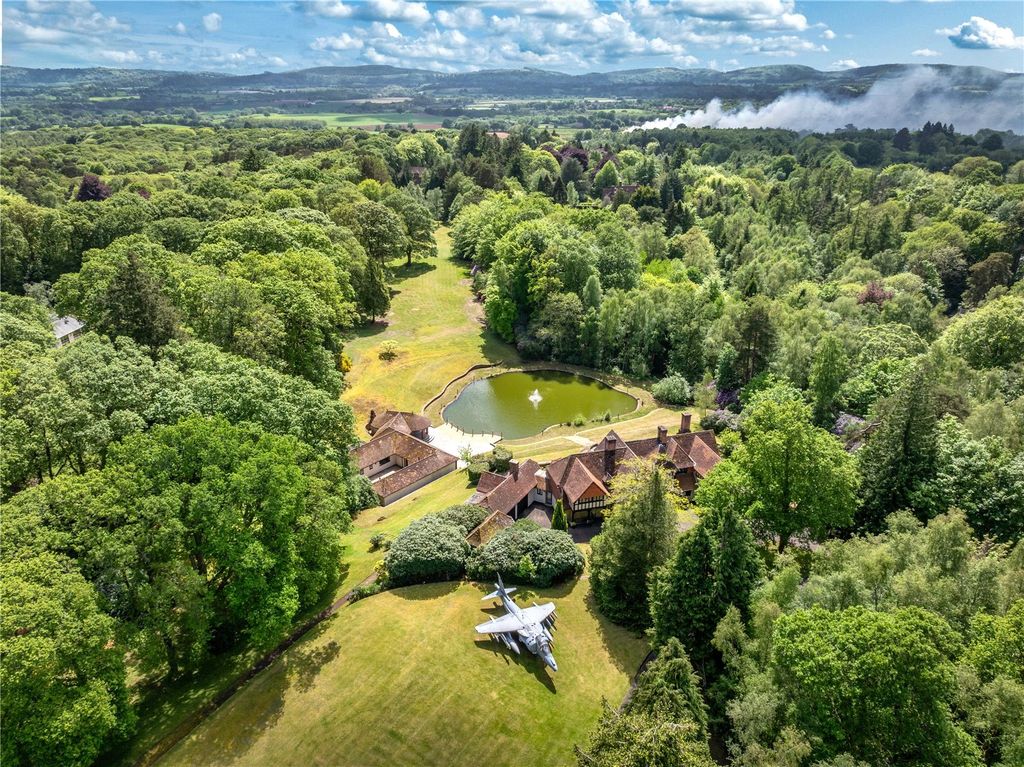 10 bed detached house for saleDurford Wood, Petersfield, Hampshire GU31 photo 4