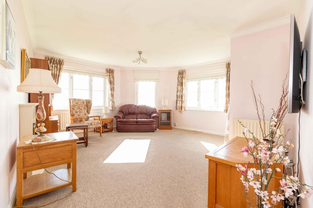 Additional image 4 of 2 bed flat for saleBrighton Road, Lancing BN15
