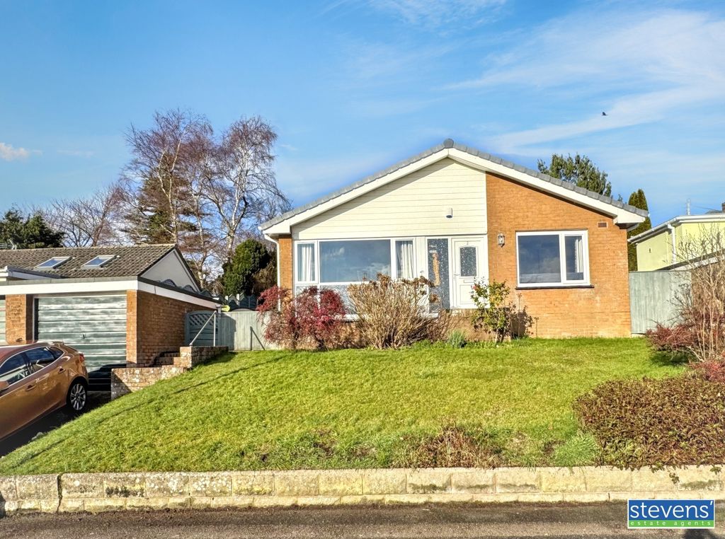 3 bed detached bungalow for saleMoor View, North Tawton, Devon EX20