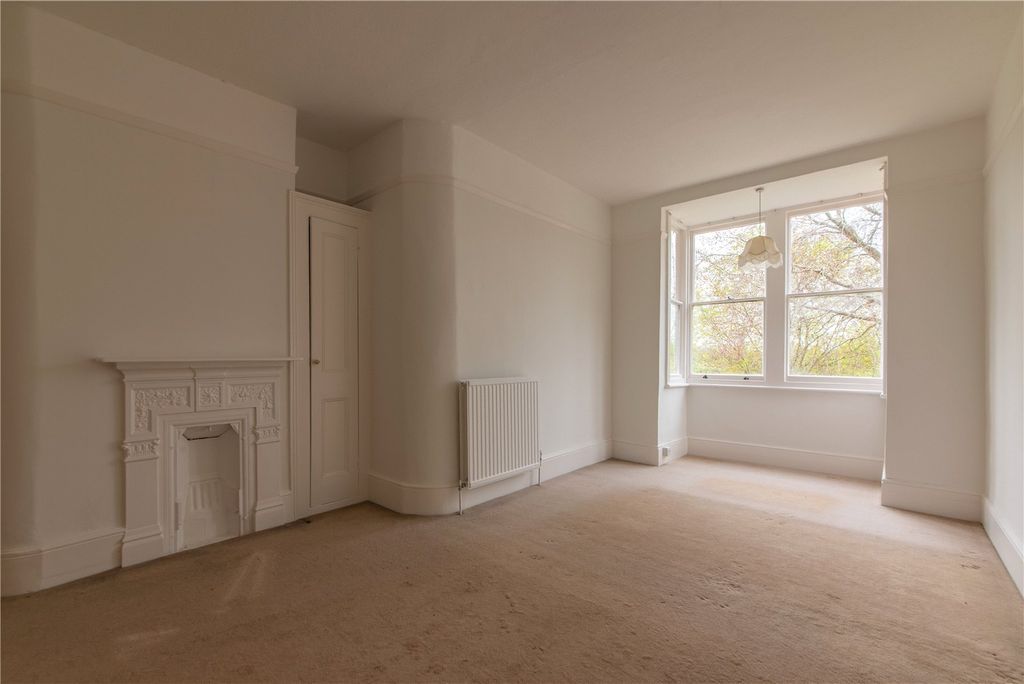 Additional image 5 of 5 bed detached house for saleCroft Lane, Newbury, Berkshire RG14