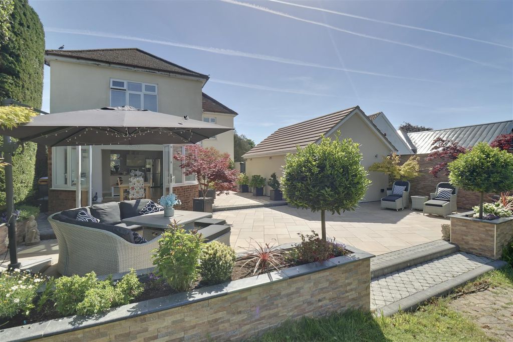 4 bed detached house for saleDrayton Lane, Drayton PO6