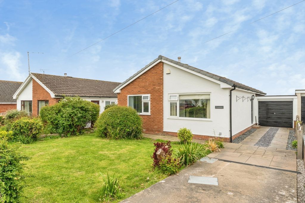 2 bed link detached house for saleLon Elan, Prestatyn, Clwyd LL19