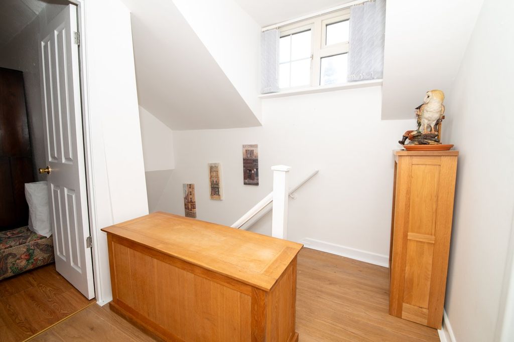 Additional image 15 of 2 bed semi-detached house for saleNorthcroft Lane, Newbury RG14