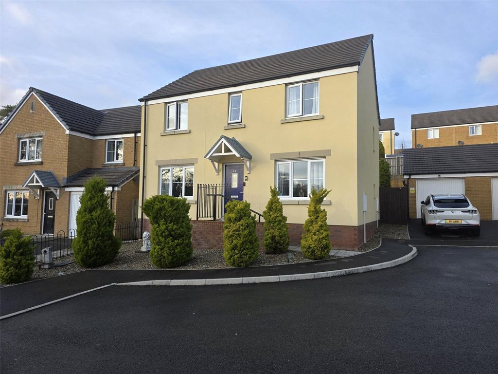4 bed detached house for saleGatehouse View, Pembroke, Pembrokeshire SA71