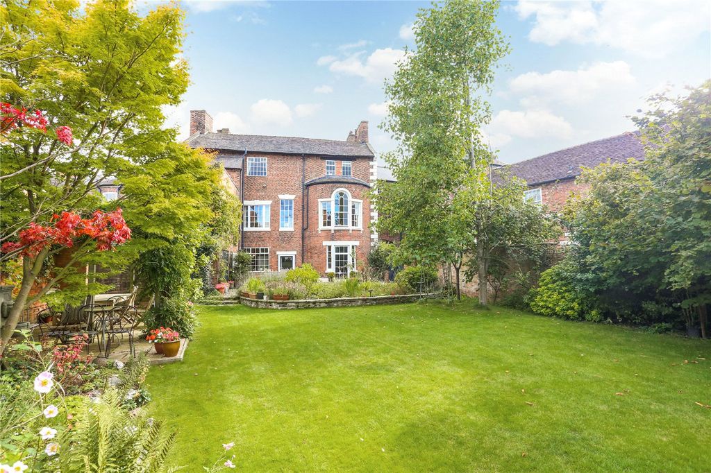 Additional image 11 of 8 bed terraced house for saleWelsh Row, Nantwich, Cheshire CW5