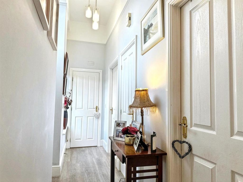 2 bed flat for saleWillow Drive, Cheddleton, Staffordshire ST13 photo 5