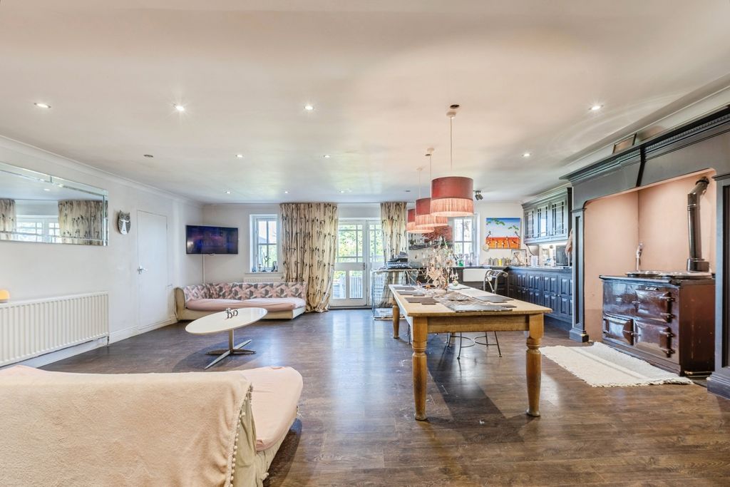 Additional image 6 of 5 bed detached house for saleThe Rise, Darras Hall, Ponteland, Northumberland NE20