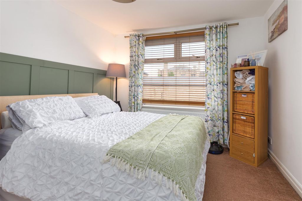 Additional image 10 of 4 bed end terrace house for saleAvondale Road, Lancaster LA1