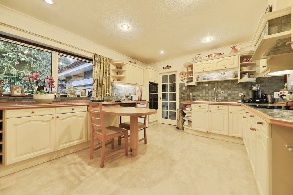 Additional image 3 of 5 bed detached house for saleCroft Park, North Ferriby HU14