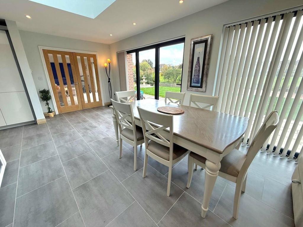 Additional image 11 of 5 bed detached house for saleBelfry Lane, Collingtree Park, Northampton NN4