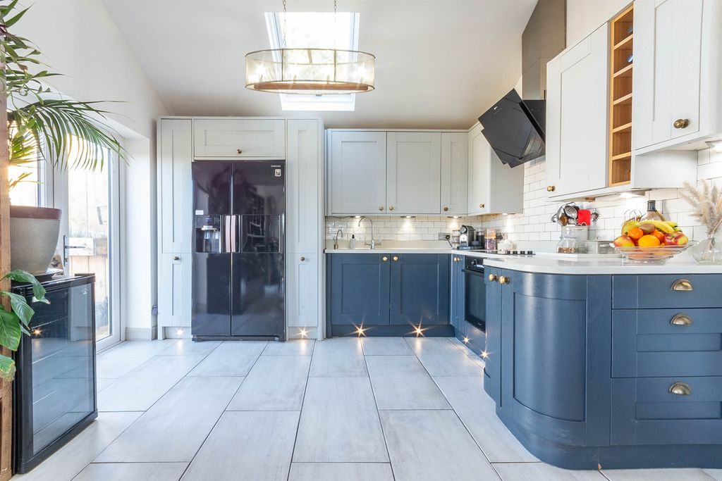Additional image 15 of 4 bed semi-detached house for saleLondon Road, Maldon CM9
