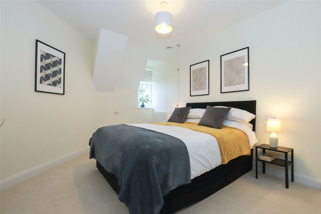 Additional image 9 of 2 bed flat for saleHawkesbury Place, Stow On The Wold, Cheltenham, Gloucestershire GL54