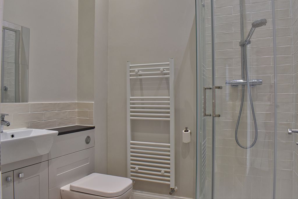 Additional image 9 of 2 bed flat for saleBalderton Gate, Newark NG24