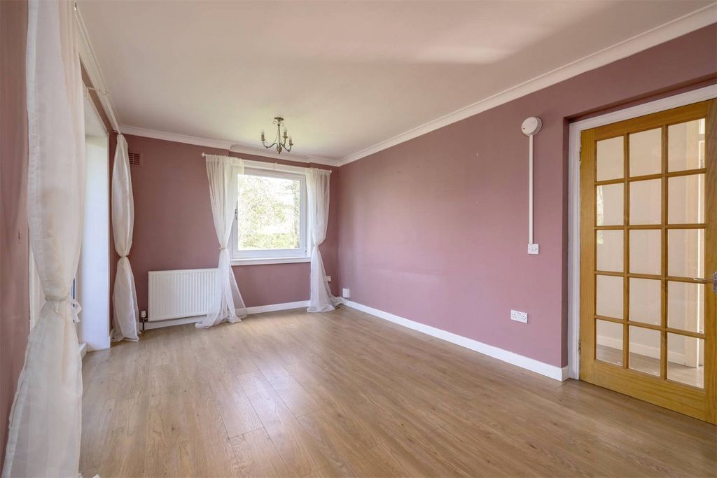2 bed flat for sale2/22, Pentland Drive, Comiston, Edinburgh EH10 photo 4