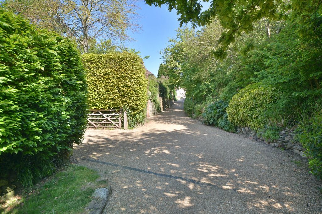 Additional image 22 of 2 bed flat for saleBarnhouse Close, Pulborough, West Sussex RH20
