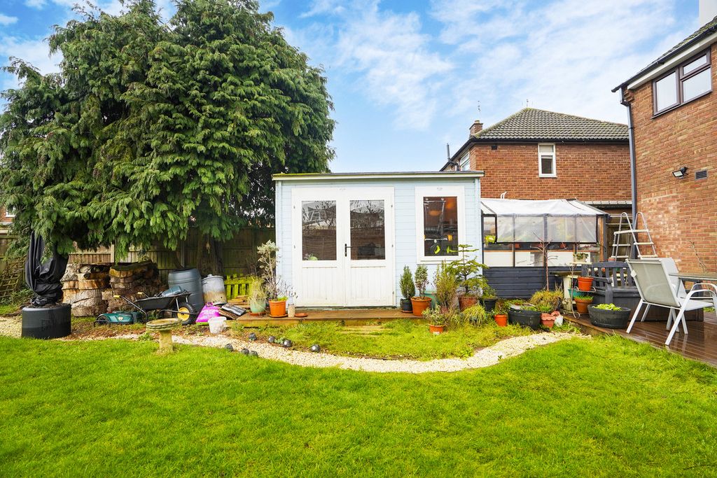 Additional image 6 of 4 bed semi-detached house for saleElmhirst Road, Lutterworth LE17