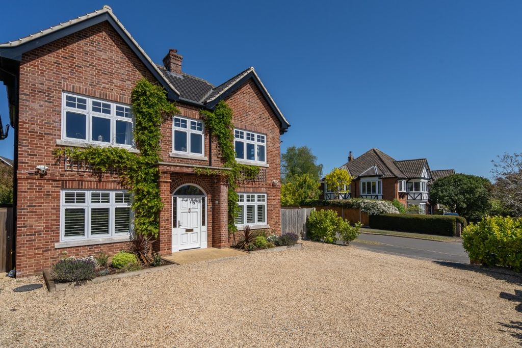 6 bed detached house for saleKeswick Close, Cringleford, Norwich NR4
