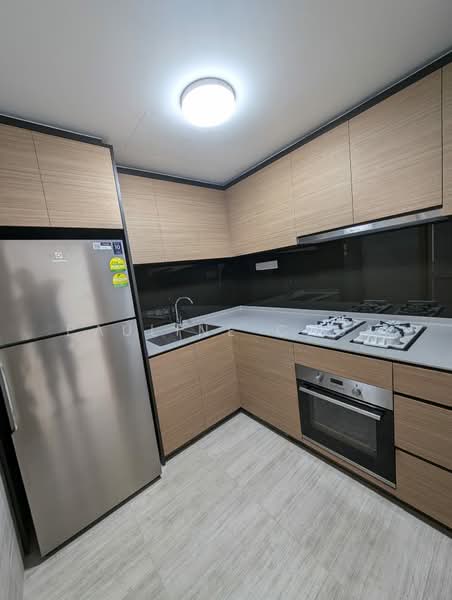 8 Hillview Rise photo 4